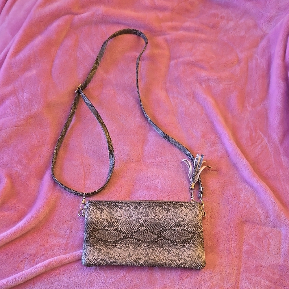 Elegant Snake Print Crossbody Bag